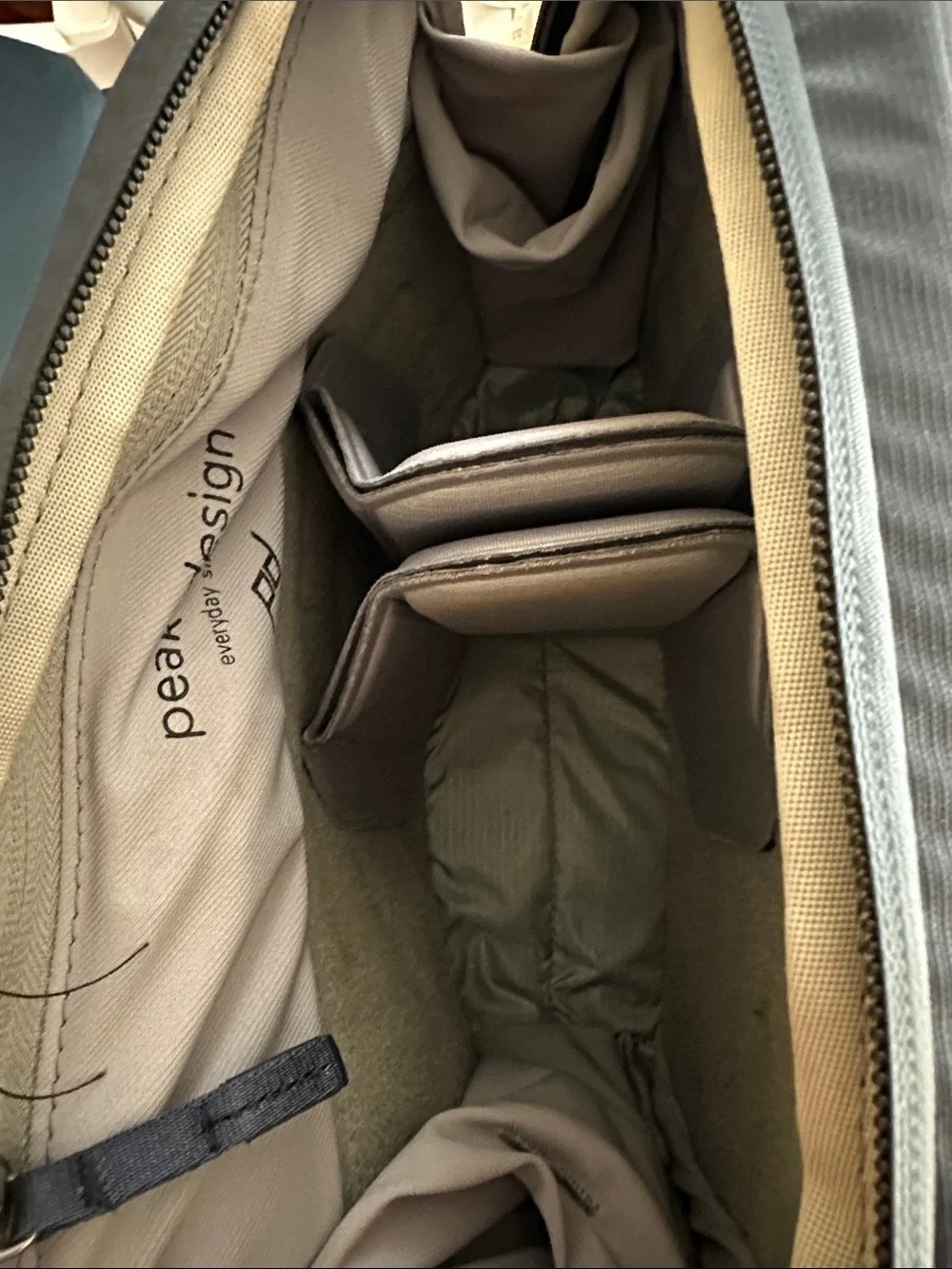 Peak Design Everyday Sling v2 - (6L, Midnight)